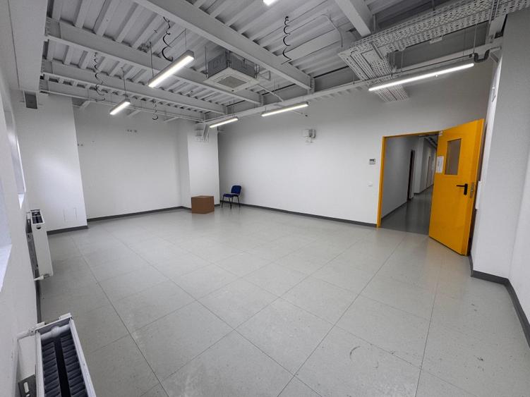 CLADIRE COMERCIALA , 2 TERASE DE 606 MP , PARCARE SUBTERANA - SOS. STRAULESTI 68