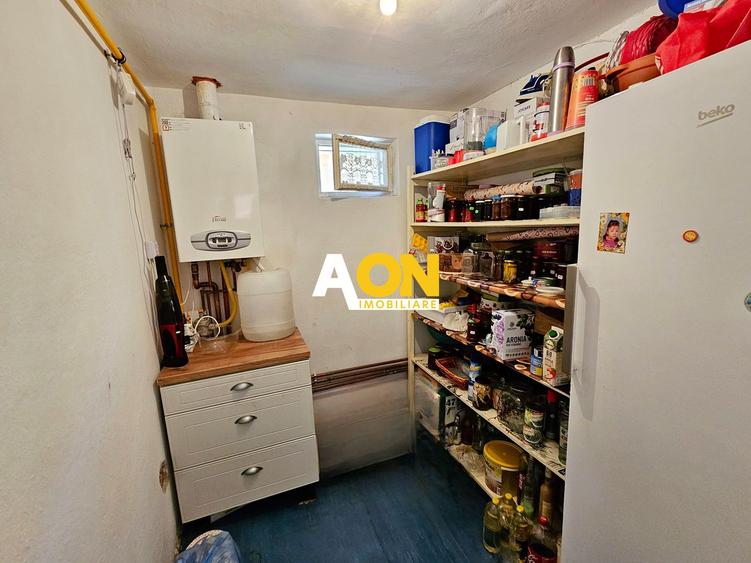 Casa 4 camere, mobilata, utilata, 593 mp teren, zona Centru