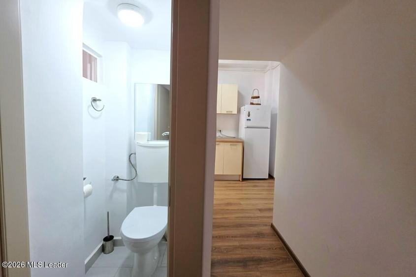 Piata Romana, 4 camere 138 MP total, Etaj 2/9, renovat - utilat, liber