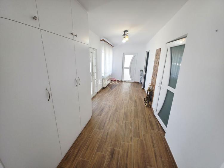 Casă / Vilă cu 3 camere de vânzare - 27