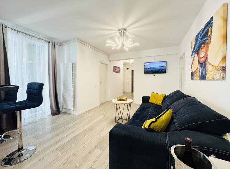 Apartament cu 3 camere complet mobilat si utilat, vedere spre Mare