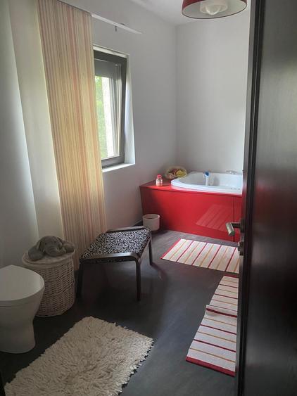 Vila | Aparatorii Patriei | 4 parcari | Metrou 3' | Centrala