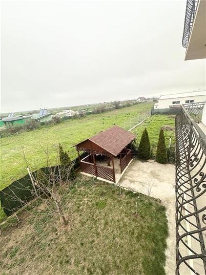 Afacere la cheie - Pensiune 11 camere si 11 bai - Costinesti