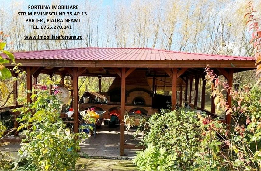Proprietate com.Girov,compusa din casa, anexe si 8800 mp teren,com.0 cumparator