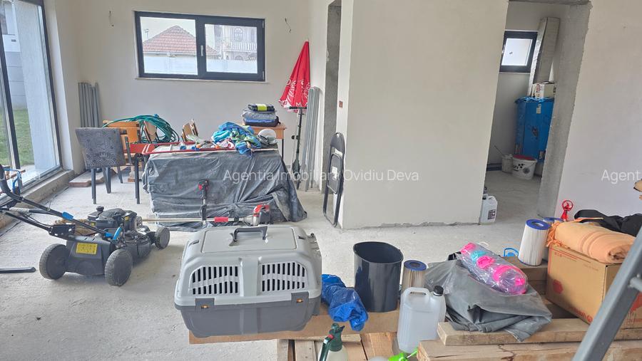 Vand casa in duplex in Deva, semifinisata, zona Garii (peste linia ferata), P+E - 5