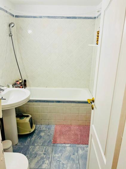 Apartament 2 camere, 63 mp – zona Decebal / Piața Alba Iulia – bloc 1990, etaj 3