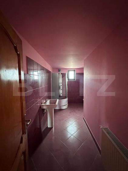 Casa individuala, zona centrala, 200mp, teren 1200 mp, Radauti