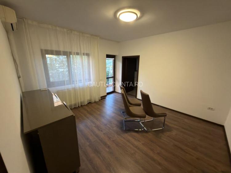 Apartament 5 camere, Situat vis a vis de piata progresul . Sector 5 - 5