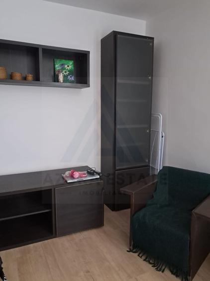Garsoniera decomandata 44 mp utili etaj 1 zona Lazaret