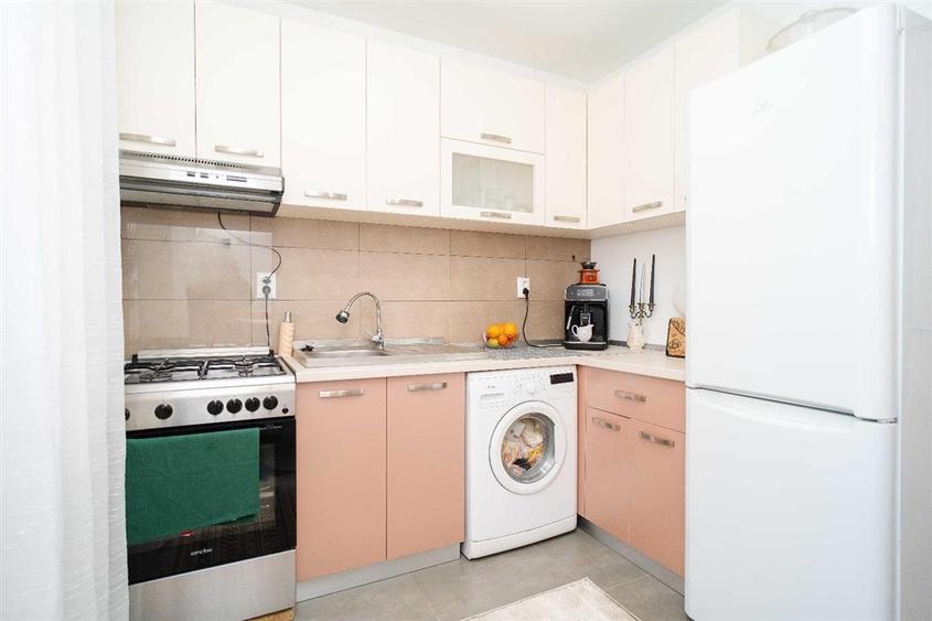 Apartament o camera decomandat- Editurii, Lunca Cetatuii