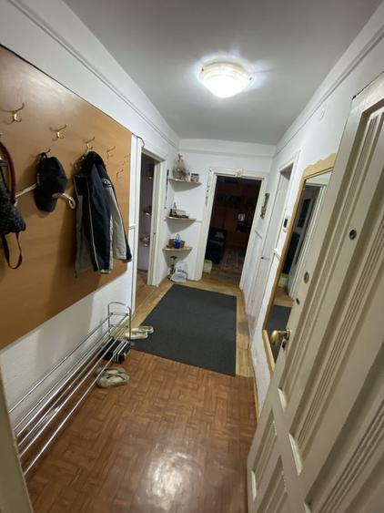Vând ap 4 camere/ et.3/3 /Focșani, VN-LICEUL PEDAGOGIC