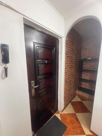 Apartament 3 camere-decomandat-zona Petre Ispirescu