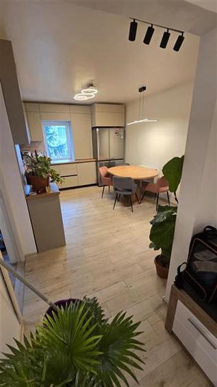 Vanzare apartament 3 camere decomandate modern zona Piata Zorilor