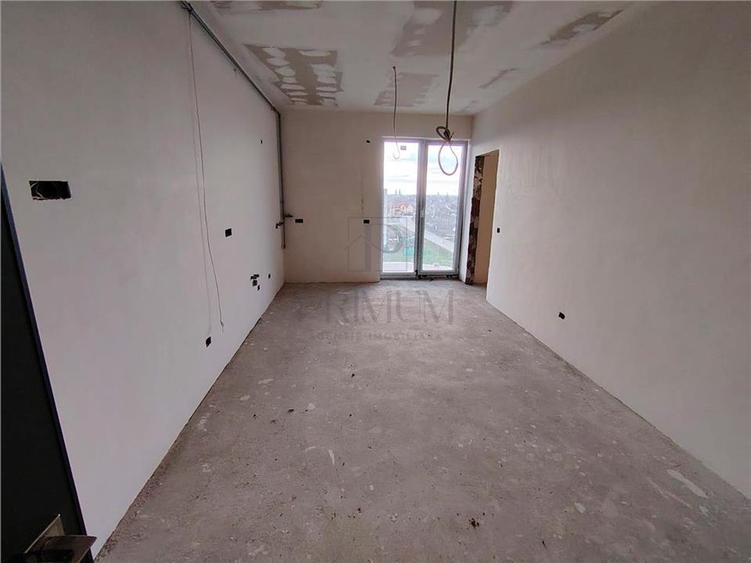 Bloc nou - asfalt - personalizare interioara - zona excelenta