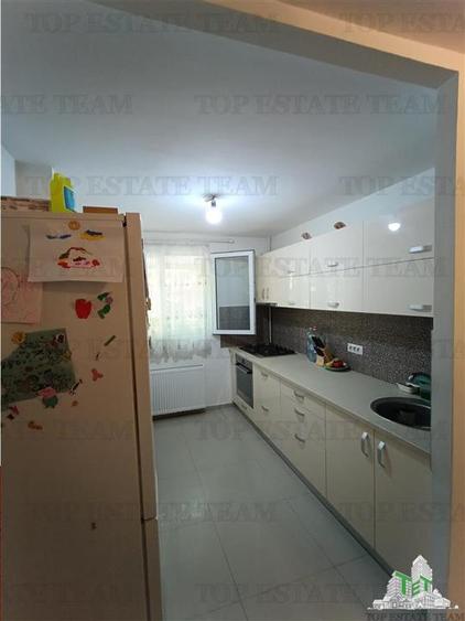 Apartament modern cu 4 camere, intr-un bloc reabilitat cu SU de 75mp, parter/4,