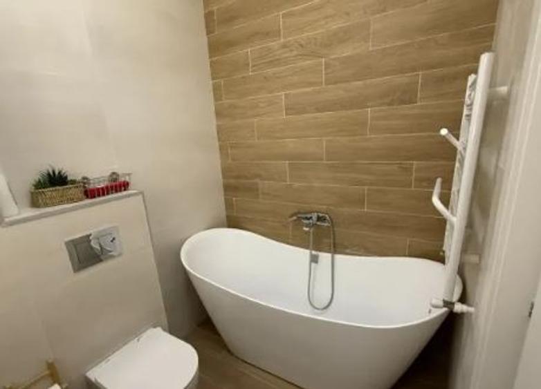 Apartament 2 Camere,Doamna Ghica,bl.2024,et.3/5,Amenajat,centrala,parcare