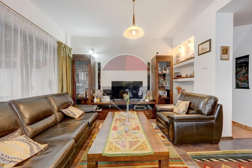 Casă / Vilă cu 3 camere de vânzare Str. Diamantului 6, Blejoi