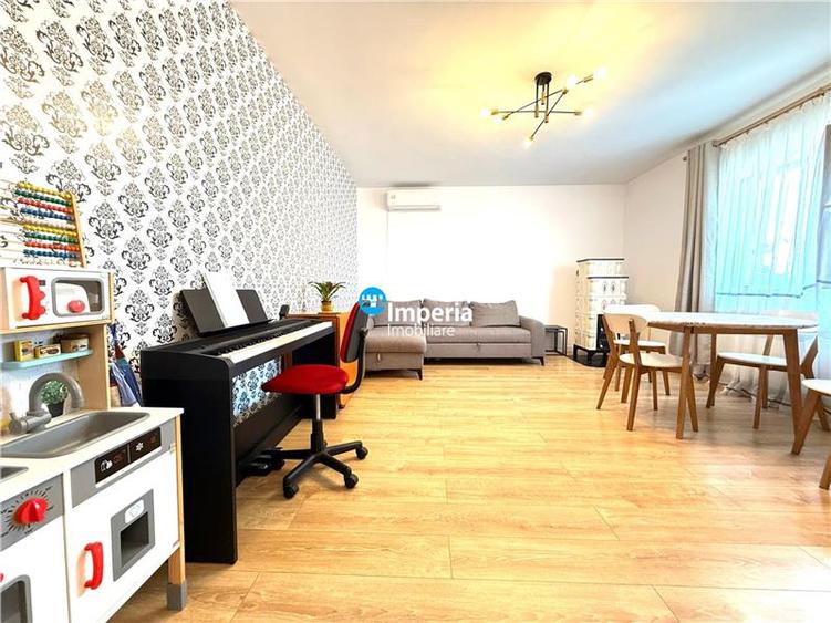 Casa P+M, 560 teren, 80 mp, Garaj 40 mp, Vorovesti Miroslava