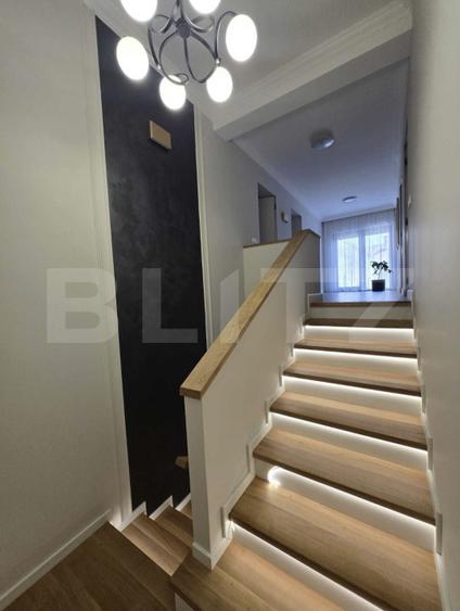 Casa 9 camere, 330 mp, 400 mp teren, zona Semicentrală