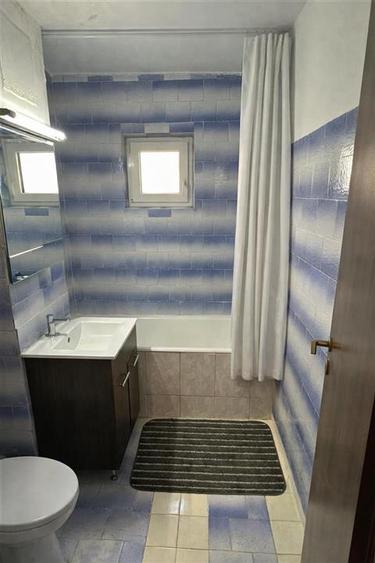 Apartament 3 camere decomandat 2 bai pivnita zona Turnisor