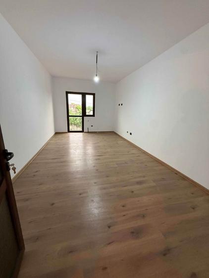 De vânzare casa P+1E zona Chercea