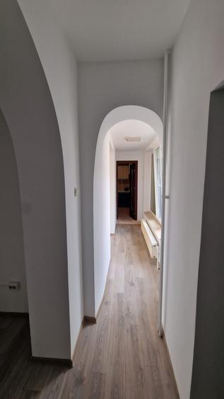 Închiriere Casă 4 camere în 1 Mai, Centrala Proprie, Curte si PARCARI