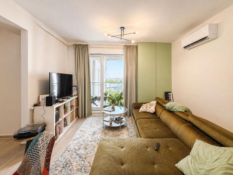 Apartament 3 camere de vânzare, cu loc de parcare inclus