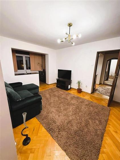 Apartament 2 camere conf  1 semidec zona Crang