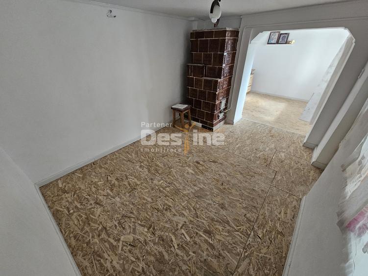 Casă individuală 2 camere + anexă in construcție - 250 mp teren - Bârlad