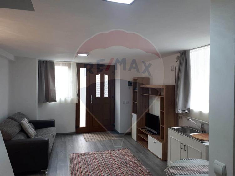 Apartament tip casa cu 4 camere de vânzare în zona Ultracentral