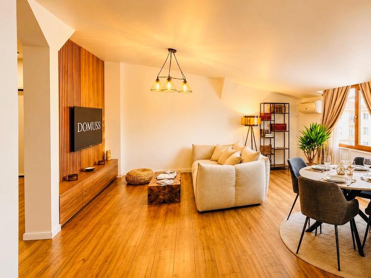 Apartament cu 3 Camere | 90 mp Utili | 2 Parcări | Complet Renovat |