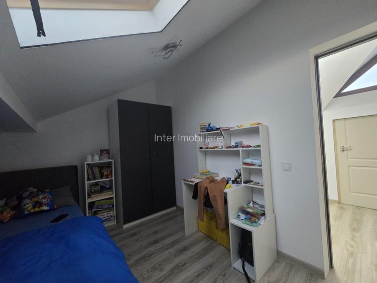 Apartament pe 2 niveluri,et.1+mansarda,3 dormitoare,2 bai,Popas Pacurari: 160956 - 14
