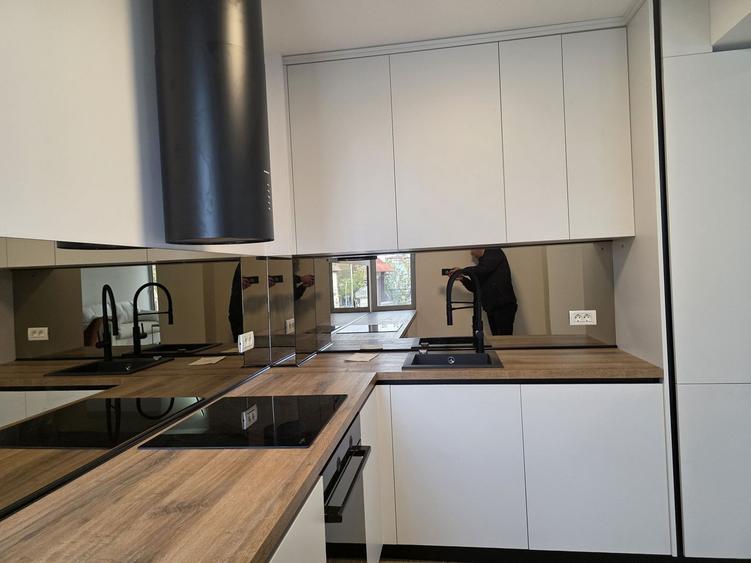 Apartament 3 camere de inchiriat nou în zona Armenească - Universitate