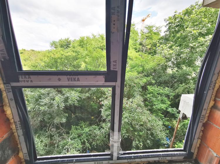 Vanzare ap 3 cam bloc nou Doi Cocosi la lac Sisesti la 3 min metrou Straulesti