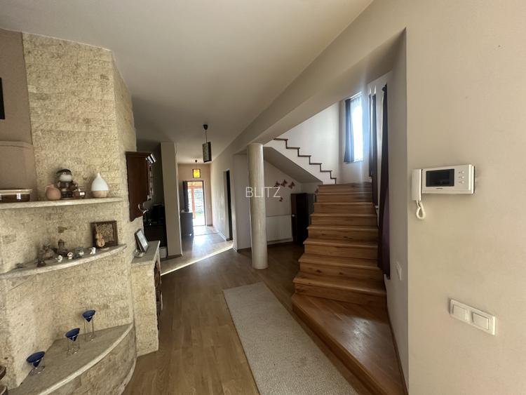 Vilă 330 mp utili + 970 mp teren, zona Independentei - 17