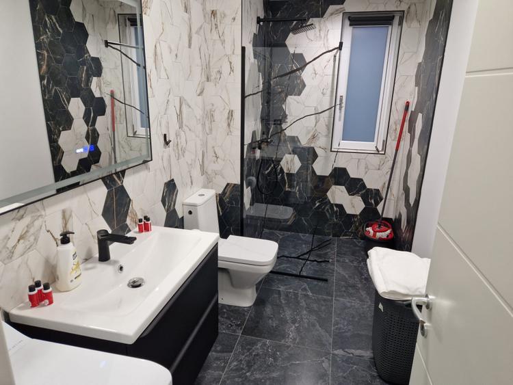 Apartament 3 camere, 110 mp, zona Cornitoiu