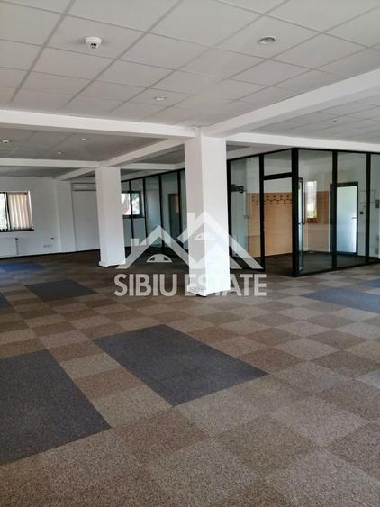 Clădire birouri 1.000 mp utili, 15 parcări, rooftop – Sibiu zona Milea