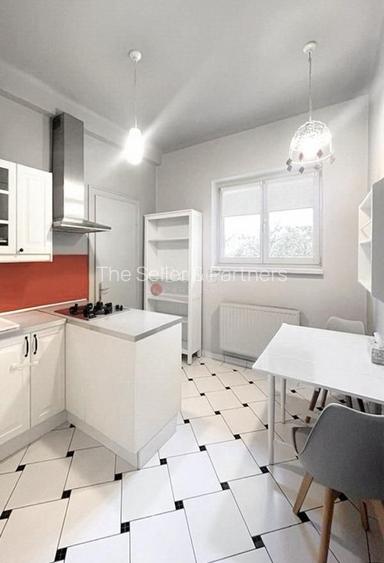 Apartament In Vila- Zona cu Multiple facilitati - 2
