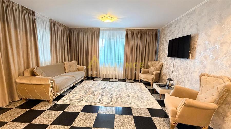 Vila spatioasa cu 9 camere, foisor, magazie, curte amenajata complet
