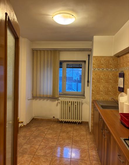 Locatie exceptionala in inima capitalei,stradal pe Bd. DECEBAL imobil monolit