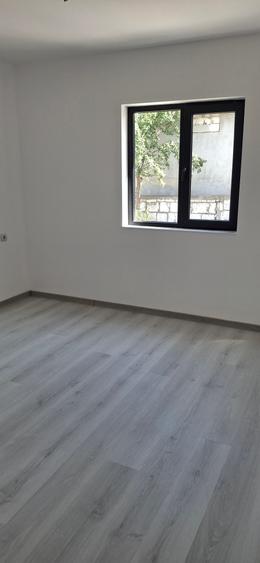 Vindem Casa in Navodari