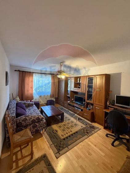 DE INCHIRIAT Apartament 2 camere cu garaj zona Europa