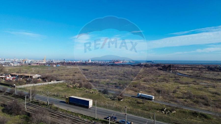 Teren industrial de vanzare, zona Poarta 7, Constanta