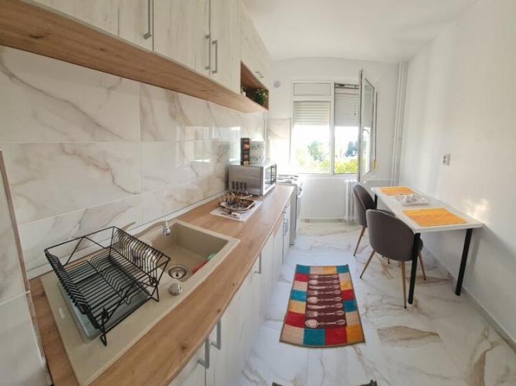 Apartament - 2 camere - semidecomandat - Theodor Pallady
