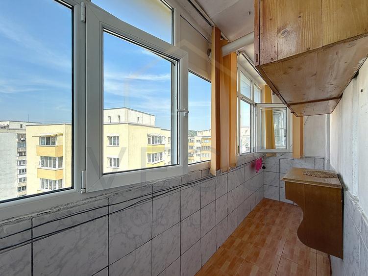 Apartament cu 2 camere, decomandat, 50 mp, parcare, zona Pod Calvaria