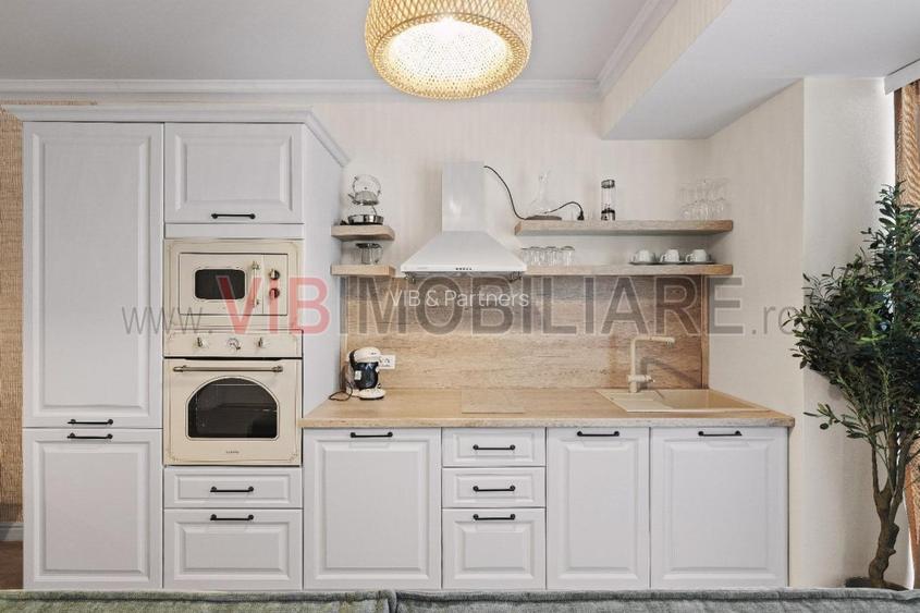 Titanic White, apartament lux, vedere frontala la mare - 12