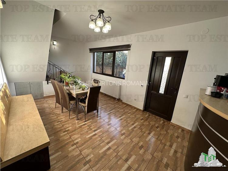 Vila cocheta de vanzare 5 camere cu 436 mp teren si toate utilitatile, mobilata