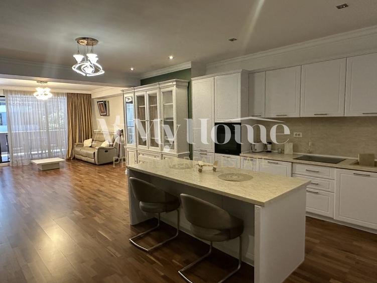 Apartament spatios cu 2 camere/ piscina exterioara/ terasa 21 mp/ Iancu Nicolae