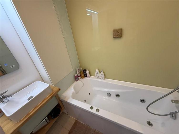 Apartament 4 camere Tatarasi
