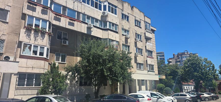 Exclusivitate-Capitol, ap. 2 camere, mobilat-utilat, centrala gaz, termen lung